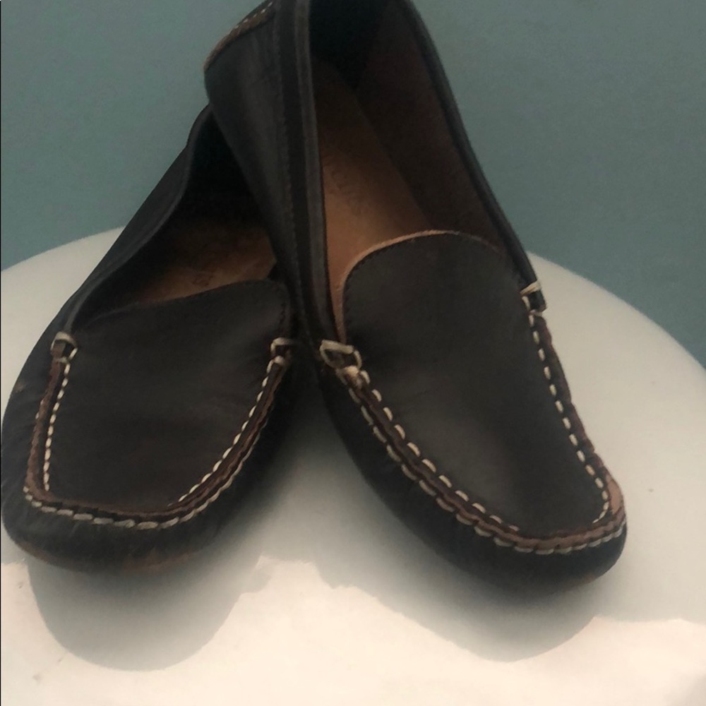 Kids dress shoes